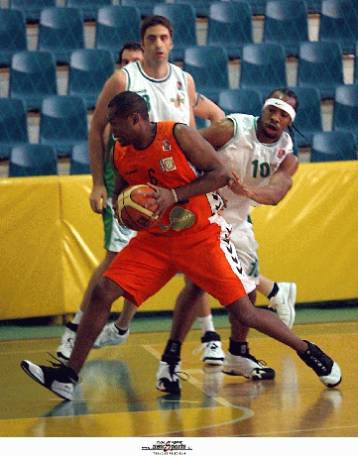 Ο Πανιώνιος κατέβαλε στην παράταση την αντίσταση της ΑΕΛ με 96-93