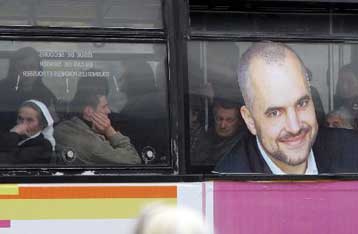 Κρίσιμες για την πορεία προσέγγισης με τη Δύση οι δημοτικές εκλογές στην Αλβανία