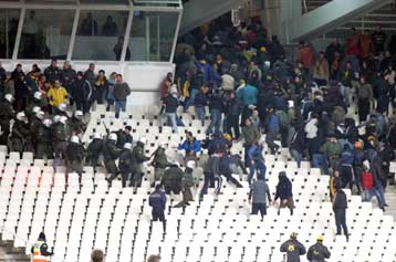 Εισβολή στα επίσημα του ΟΑΚΑ επιχείρησαν οπαδοί της ΑΕΚ