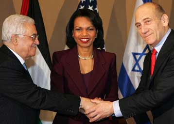 Δεσμεύσεις, υποσχέσεις και απουσία προόδου στην τριμερή Ράις, Ολμέρτ και Αμπάς