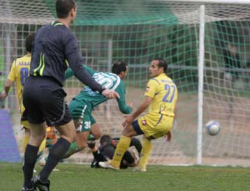 Πλώρη για την επιστροφή του στα «σαλόνια» έβαλε ο Λεβαδειακός, 1-0 τον Αστέρα Τρίπολης