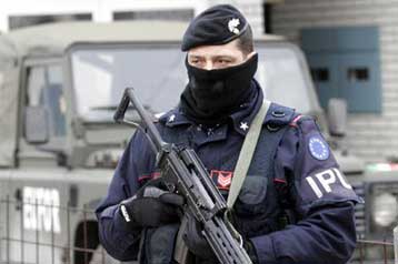 Έφοδος του ΝΑΤΟ στις κατοικίες των παιδιών του Κάρατζιτς στη Βοσνία-Ερζεγοβίνη