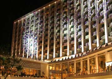 Το ξενοδοχείο Hilton στην Λευκωσία εξαγόρασε η Marfin Popular Bank