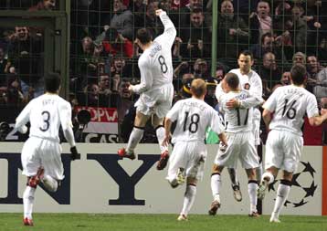 Το μισό… εισιτήριο πήρε η Μάντσεστερ από την Λιλ στο «Φελίξ Μπολάρ»