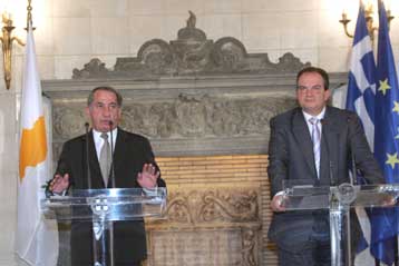 Τα πετρέλαια στο επίκεντρο των συνομιλιών Καραμανλή-Παπαδόπουλου