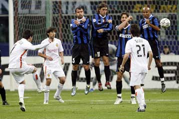 Ο Σίλβα έβαλε την Βαλένθια στον προθάλαμο των «8» κάνοντας το 2-2 με την Ίντερ