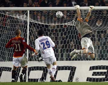 Τη «λευκή» ισοπαλία με την Ρόμα στο «Ολίμπικο» παίρνει προίκα στο «Ζερλάν» η Λιόν