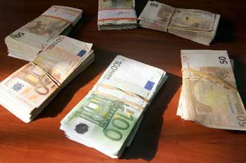 Στα 31,3 δισ. ευρώ ανήλθε το έλλειμμα του εμπορικού ισοζυγίου το 2006