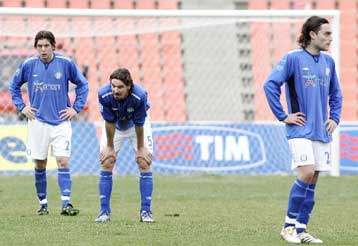 Στο πλευρό των παικτών του Ηρακλή οι παλαίμαχοι της ομάδας