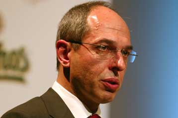 Στα 360,5 εκατ. ευρώ τα καθαρά κέρδη της Cosmote το 2006