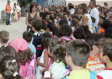 Εκπαιδευτικοί ζητούν να μην αποσυρθεί το βιβλίο Ιστορίας της Στ Δημοτικού