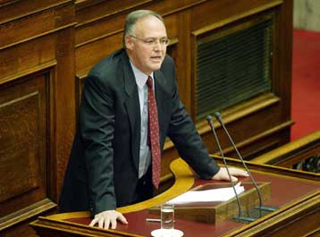 Εισοδηματικές ενισχύσεις μέσα στο 2007 για συνταξιούχους και υπαλλήλους του Δημοσίου