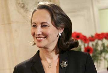 Συμμετοχή έκπληξη του Ζοσπέν στο νέο εκλογικό επιτελείο της Σεγκολέν Ρουαγιάλ