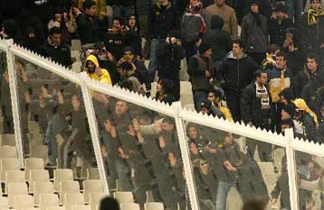 «Τσουχτερά» πρόστιμα σε ΑΕΚ και Ηρακλή για τα επεισόδια με ΠΑΟ και Εργοτέλη