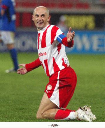 Στο στόχαστρο του Ολυμπιακού και ο Λούκας Πεζίνι, «παίζει» του Ζε Ρομπέρτο