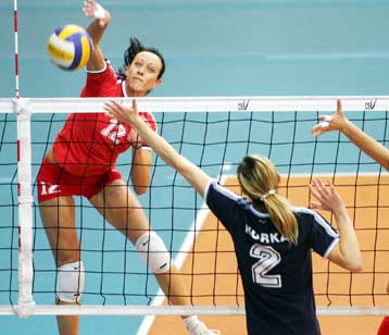 «Αέρα» 9 βαθμών έδωσε ο Ολυμπιακός στον Παναθηναϊκό, νικώντας 3-0 σετ τον Πανελλήνιο