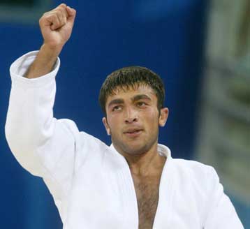 «Χρυσός» στο Παγκόσμιο Κύπελλο του Αμβούργου, πρώτος στην παγκόσμια κατάταξη ο Ηλιάδης