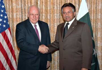 Αιφνιδιαστική επίσκεψη και στην Καμπούλ πραγματοποίησε ο Ντικ Τσένι