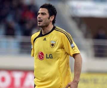 Πρωτάθλημα και κρεμάει τα παπούτσια του ο Ζήκος-Ό,τι καλύτερο η ΑΕΚ για τον Καφέ