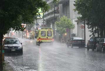 Σοβαρά κυκλοφοριακά προβλήματα στην Αθήνα, λόγω της ισχυρής πρωινής βροχής