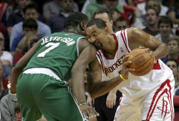 Επιτέλους εκτός έδρας νίκη για τους Σέλτικς με κορυφαίο τον Πολ Πιρς