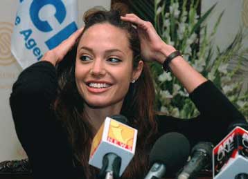 Μέλος «δεξαμενής σκέψης» για τις εξωτερικές σχέσεις των ΗΠΑ η Αντζελίνα Τζολί