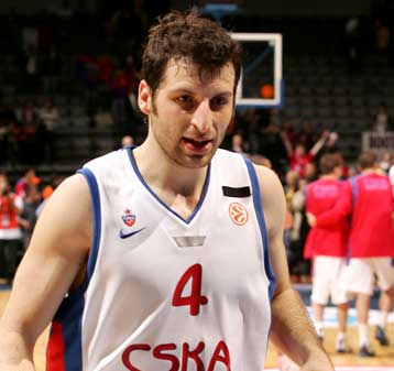 Ο Ολυμπιακός είναι στο ίδιο επίπεδο με τον Παναθηναϊκό, εκτιμά ο Παπαλουκάς