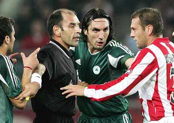 Ο Γιώργος Κασναφέρης θα διευθύνει το μεγάλο ντέρμπι Ολυμπιακού-Παναθηναϊκού