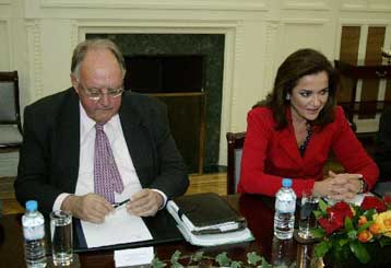 Χαλαρή χαρακτηρίζει το ΠΑΣΟΚ την αντίδραση της κυβέρνησης σχετικά με τον Αη Στράτη