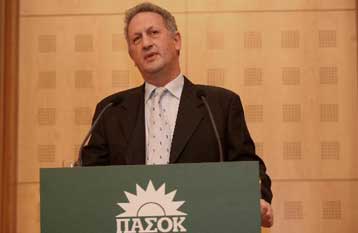 Για την ανάγκη ενός νέου συμβολαίου ανάμεσα στο ΠΑΣΟΚ και το λαό μιλά ο Κ.Σκανδαλίδης