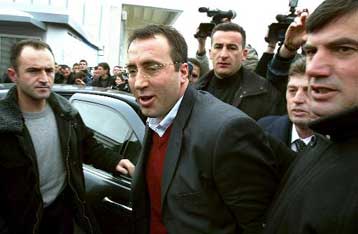 Αθώος δηλώνει στη Χάγη ο πρώην πρωθυπουργός του Κοσόβου Ραμούς Χαραντινάι