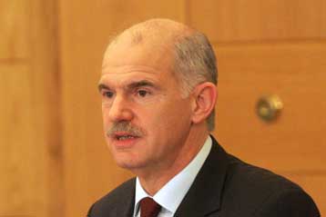 Δέκα προγραμματικές δεσμεύσεις του ΠΑΣΟΚ παρουσίασε ο Γ.Παπανδρέου