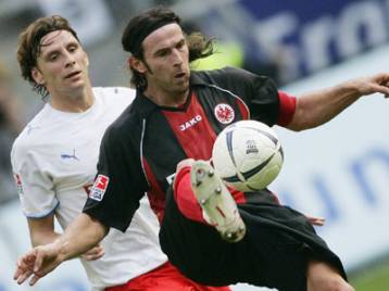 Δυσαρεστημένος ο Γιάννης Αμανατίδης με τον προπονητή του στην Αϊντραχτ