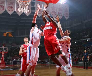 Σε περιπέτειες ο Ολυμπιακός, «ψαλιδίστηκαν» οι ελπίδες του Αρη