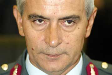 Στη θέση τους διατηρούνται οι επικεφαλής της Αστυνομίας Αν.Δημοσχάκης και Στ.Σύρος