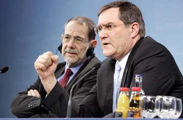 Σε διαβουλεύσεις εντός ΝΑΤΟ επιμένει η Γερμανία για την αντιπυραυλική ασπίδα των ΗΠΑ