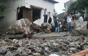 Οικονομικές διευκολύνσεις στους πλημμυροπαθείς της Θεσσαλονίκης και της Χαλκιδικής