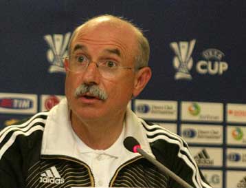 Συγκεντρωμένους 100% στον Αρη θέλει τους παίκτες του ο Φερέρ