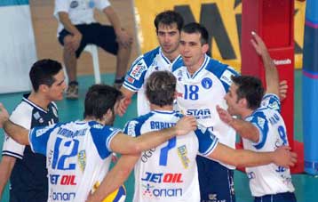 «Βόμβα μεγατόνων» από τη Λαμία, 3-0 τον Ολυμπιακό και πέρασε στον τελικό