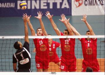 «Βόμβα μεγατόνων» από τη Λαμία με 3-0 επί του Ολυμπιακού – Στον τελικό με Παναθηναϊκό