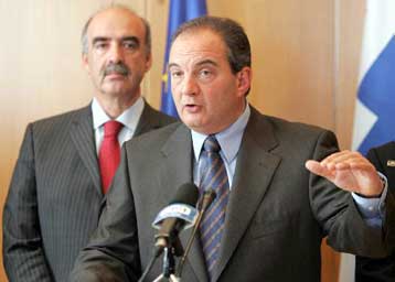 Επίσκεψη Καραμανλή στην Καμπούλ τον προσεχή Μάιο