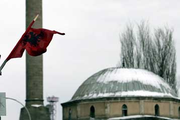 Διαδήλωση Αλβανών στην Πρίστινα υπέρ της ανεξαρτησίας του Κοσόβου