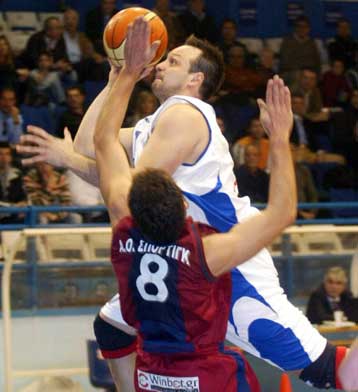 Ο Ηρακλής έφερε τον Κολοσσό στον ενα βαθμό από τον Σπόρτιγκ