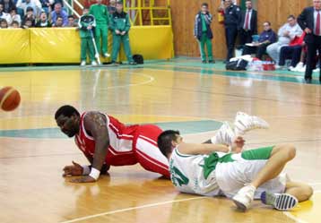 Σε ρυθμούς ρελαντί ο Ολυμπιακός επιβλήθηκε 88-60 του Μακεδονικού