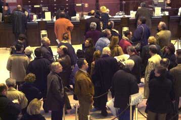 Ταμείο κάλυψης των καταναλωτών από «λουκέτα» και κακές υπηρεσίες