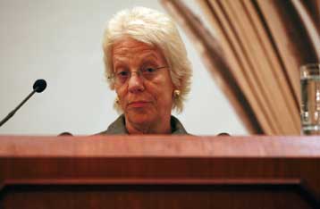 «Γκάνγκστερ» και «πολέμαρχο» χαρακτήρισε η Κάρλα ντελ Πόντε τον Ρ.Χαραντινάι