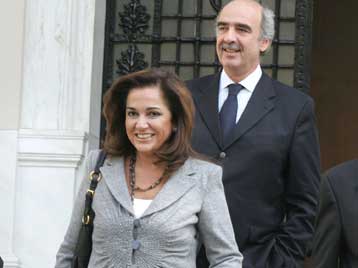 Διαψεύδει τα περί διαφωνίας με Καραμανλή και Μεϊμαράκη η ΥΠΕΞ