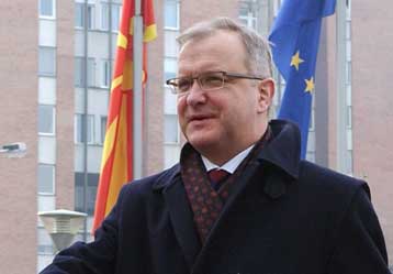 Η Σερβία θα μπορούσε να γίνει υποψήφιο μέλος της ΕΕ έως το 2008, σύμφωνα με τον Όλι Ρεν