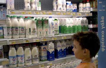 Με τιμή 75 λεπτά το λίτρο έως τον Ιούνιο του 2008 κυκλοφορεί στην αγορά αυστριακό γάλα