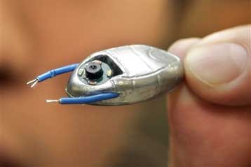 Μίνι χειρουργικό ρομπότ εισχωρεί βαθιά στο σώμα